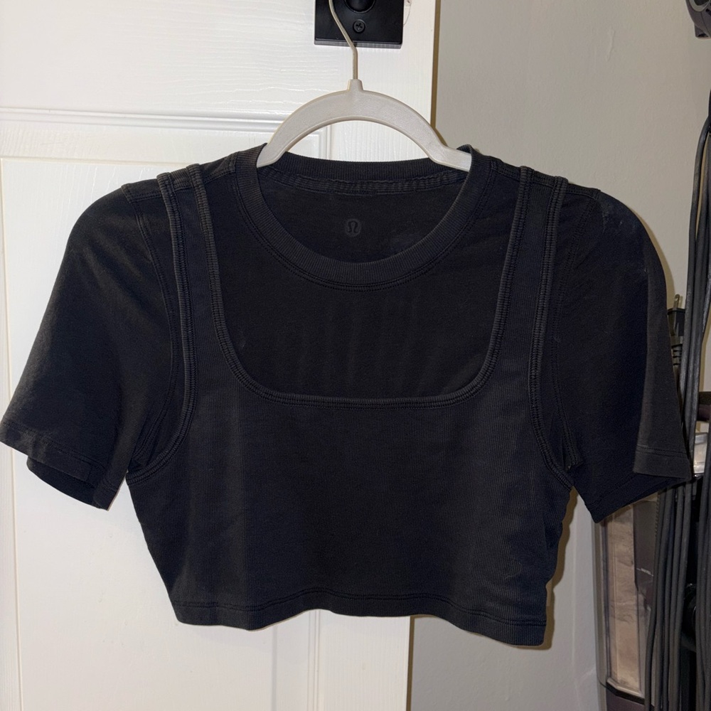 LULULEMON top